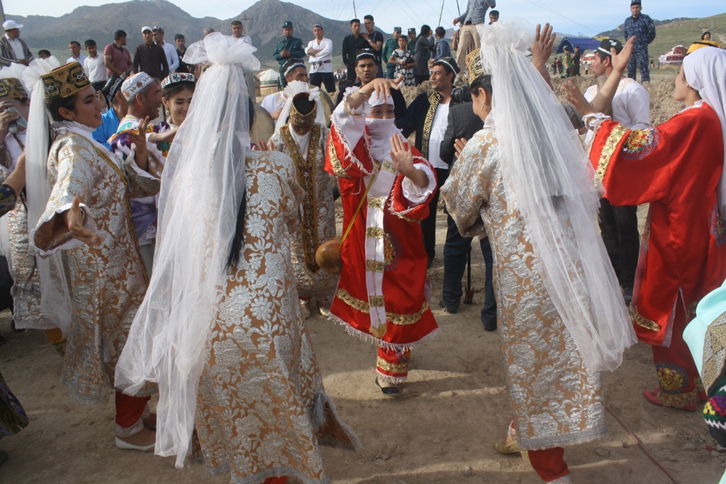 baysunskiy-festival-shabnam-i-padida-zazhgli-uzbekskuyu-publiku_1